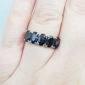 10k white gold natural Sapphire ring